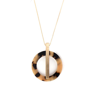 Tortoise Open Circle Necklace 